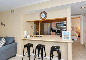 Firethorn 232 - 2 Bedroom Condo with Private Beach with lounge chairs & umbrella provided, 2 Poo.