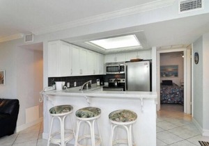 Firethorn 312 - 2 Bedroom Condo with Private Beach with lounge chairs & umbrella provided, 2 Pool.