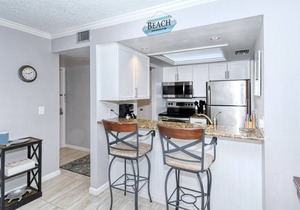 Firethorn 822 - 2 Bedroom Condo with Private Beach with lounge chairs & umbrella provided, 2 Pool.