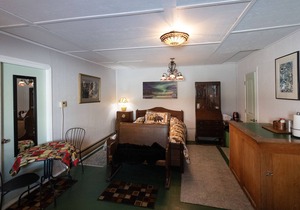 Fireweed Room - Mountain Time Getaways in Wells