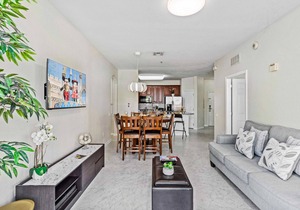 First-floor 2BD/2BA Condo! *Prime location at Vista Cay Resort*