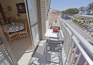 First floor apartment by the beach