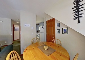 First-floor condo with fireplace & patio - walk or shuttle to ski lifts