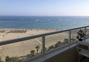 First Line Apartment Fully Renovated, new furniture, great seaview