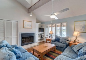 Fishermans View - Lakefront and golf course views await your arrival