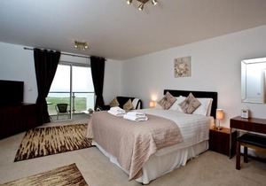 Fistral View At Bredon Court
