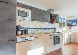 Flat with balcony and view