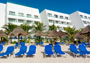 Flamingo Cancun Resort