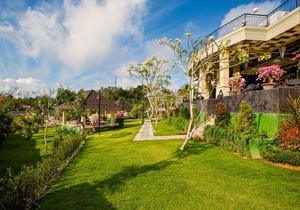 Flamingo Dewata Suite