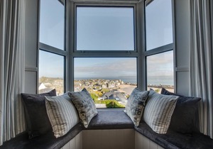 Flat 5, 7 Barnoon Terrace