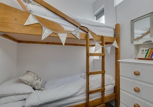 Flat 5, 7 Barnoon Terrace