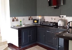 Flat 5 - Fully Furnished Air-conditioned One Bedroom Apartment in Dehiwala