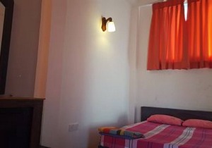 Flat 5 - Fully Furnished Air-conditioned One Bedroom Apartment in Dehiwala