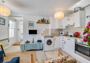 Flat 6, 7 Barnoon Terrace