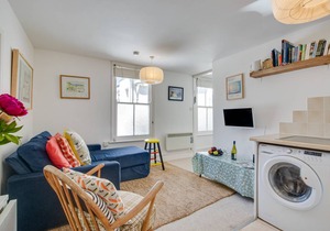 Flat 6, 7 Barnoon Terrace