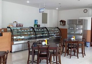 Flat 6 - Fully Furnished Air-conditioned one Bedroom Apartment in Dehiwala