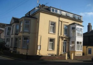 Flat - Sleeps 2 & Parking Available