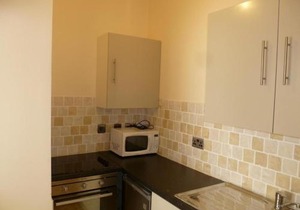 Flat - Sleeps 2 & Parking Available