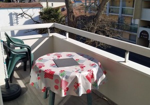 Flat with BALCONY 50m from the BEACH