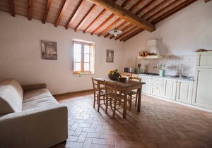 Flat with private veranda,shared pool,quiet location for a relaxing holiday,sl 6