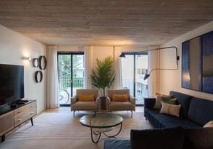 FLH Intendente Blue Flat with Balcony