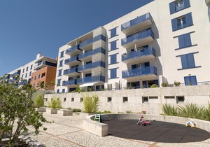 FLH - Restelo Spacious Duplex With View