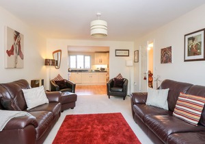 FLINTSTONE COTTAGE, pet friendly, with a garden in Mundesley