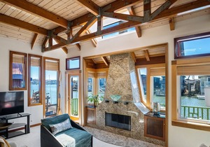 Floating Home in Sausalito! 3 Floors with 2BR 3BA