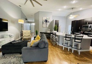 Florida Paradise Home Near IMG Academy and Siesta Key Beach