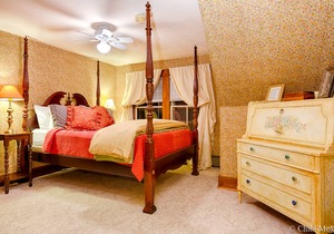 Follansbee Inn