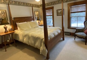 Follansbee Inn