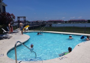 Follitude at Water's Edge with Awesome River Views! Easy walk to shops/beach