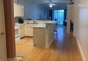 Folly Beach OCEAN FRONT RENOVATED 3 Bed/3 Bath Available, May rate 150/N