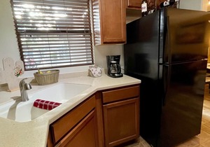 Footloose in the Foothills! Secluded patio off the tastefully decorated condo