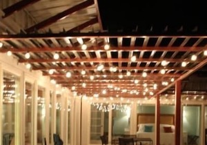 Fossil Knob Ridge -Chisos: Ultra-Modern Container Home