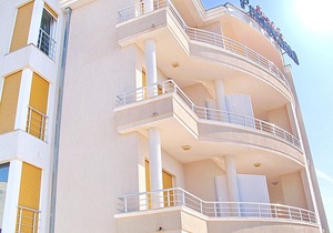 Four bedded studio with partial sea view