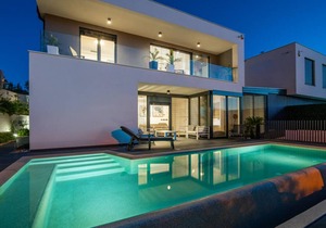 Four bedroom house with terrace and sea view Vantačići, Krk (K-19263)