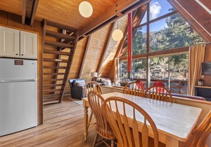 Four Seasons Cabin 4