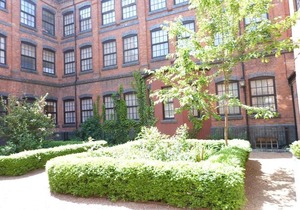 Fownes Hotel