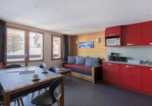 Renovated Apartment · Easy Access to Slopes · Free Parking · Pets Allowed · Sauna & Hammam