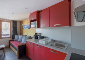 Renovated Apartment · Easy Access to Slopes · Free Parking · Pets Allowed · Sauna & Hammam