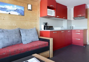 Renovated Apartment · Easy Access to Slopes · Free Parking · Pets Allowed · Sauna & Hammam
