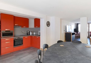Renovated apartment near slopes with wellness area and parking