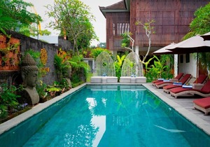 Freddies Villas Ubud – Deluxe Room #08