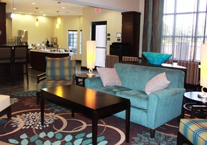 Free Breakfast Buffet + Outdoor Pool | Modern Suite