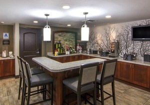 Free Breakfast Included! Pool & Hot Tub Access. Great Location!