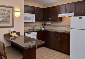 Free Breakfast. Indoor Pool & Hot Tub. Close to the Virginia Beach business district!