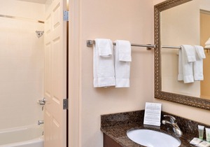 Free Breakfast. Indoor Pool & Hot Tub. Close to the Virginia Beach business district!