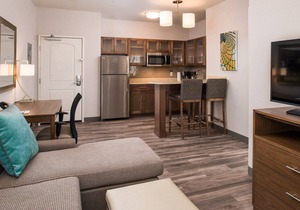 Free Breakfast. Pool. Gym. Great for Business Travelers!