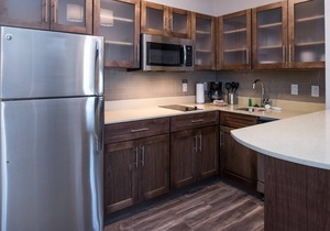 Free Breakfast. Pool. Gym. Great for Business Travelers!